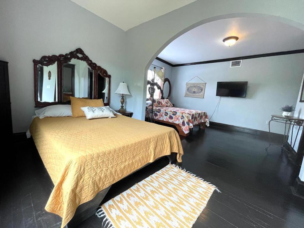 Heavenly Suite In Little Havana Free Parking Miami Esterno foto